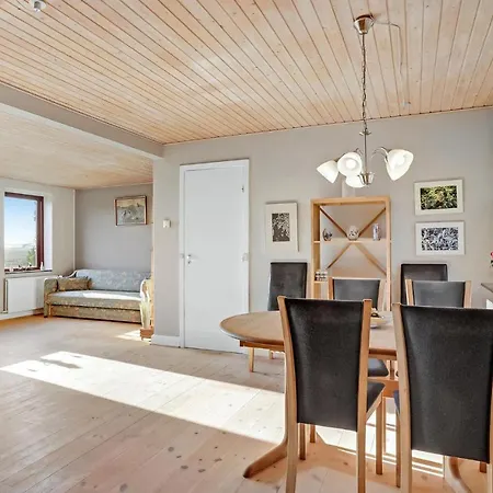 Gorgeous In With Kitchen בית נופש בנדהולם