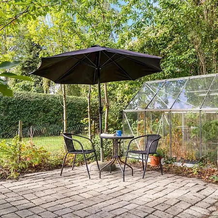 Gorgeous In With Kitchen בית נופש בנדהולם